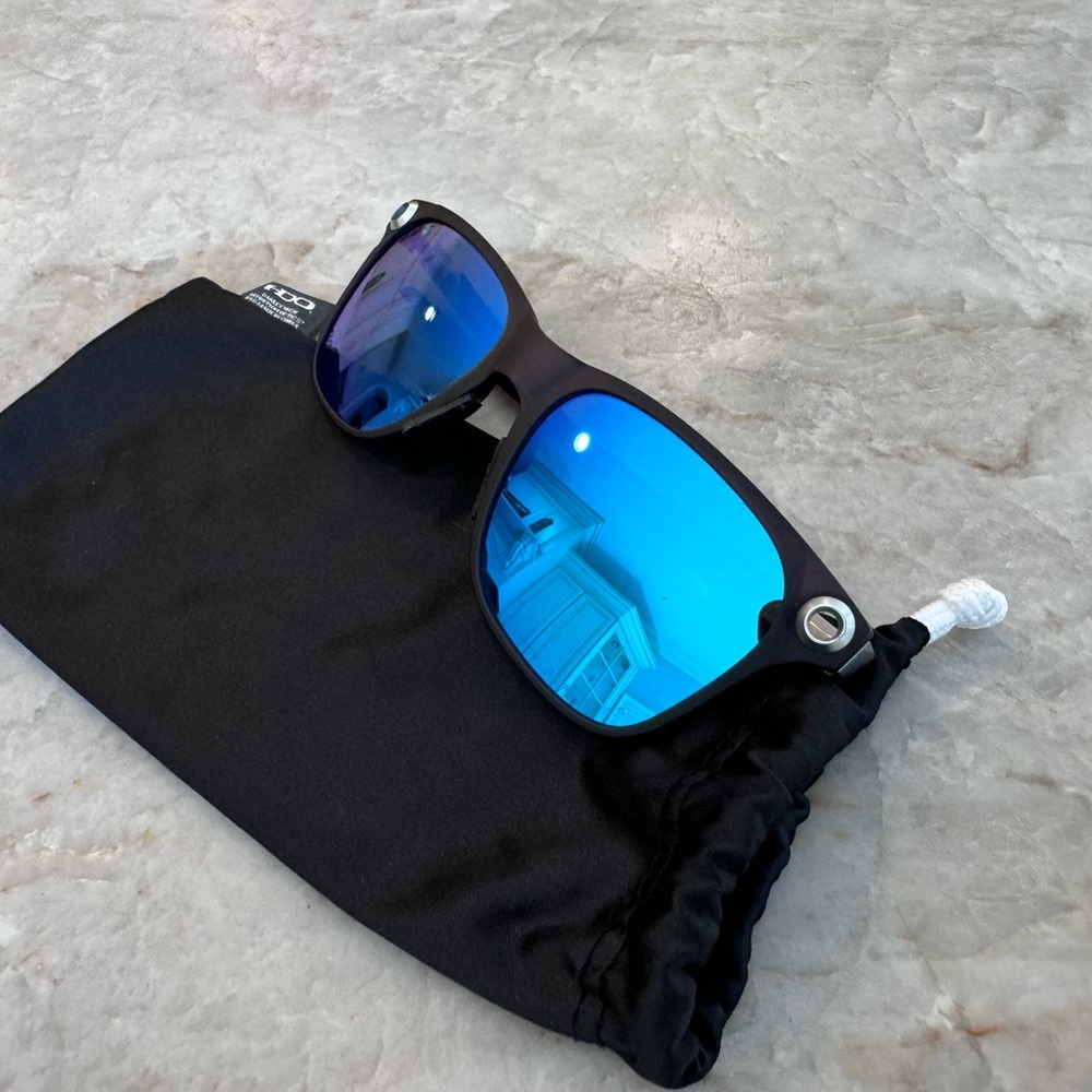 Oakley apparition sunglasses